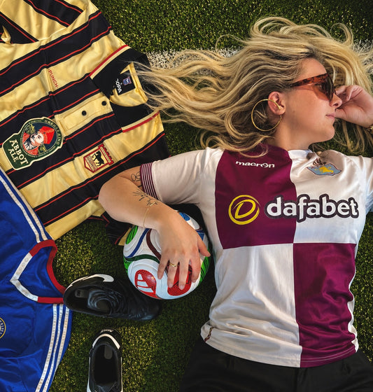 Aston Villa 2013-14 Away Football Shirt | Macron | Vintage Original | Size M