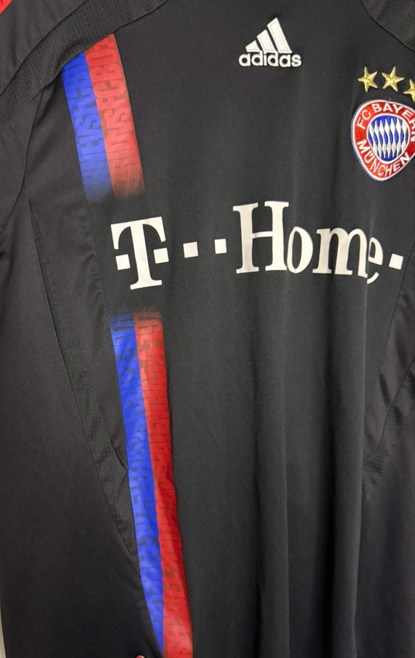 Bayern Munchen 07-08 Third Kit (Size L)
