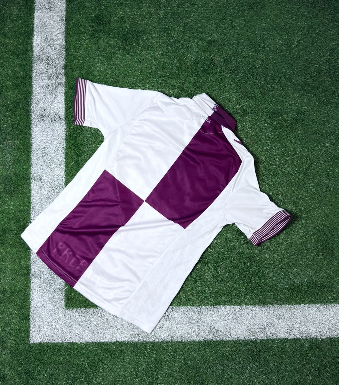 Aston Villa 13-14 Away Kit (Size M)