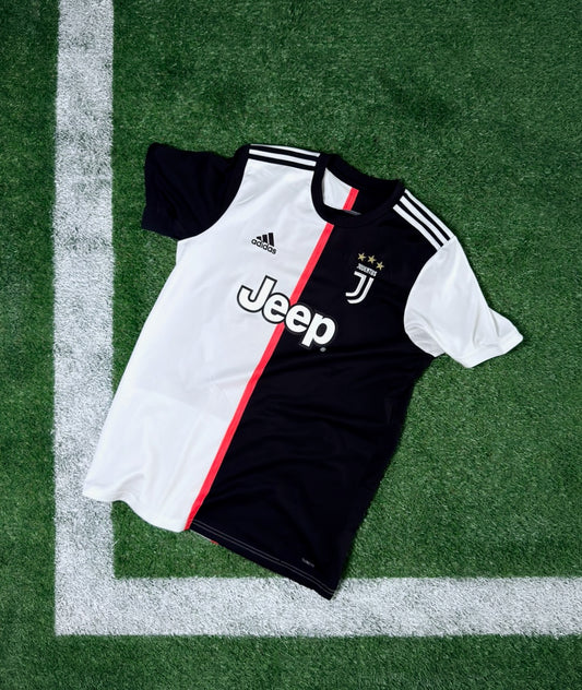 Juventus Ronaldo 19-20 Home Kit (Size L)