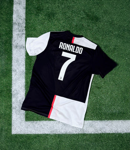 Juventus Ronaldo 19-20 Home Kit (Size L)