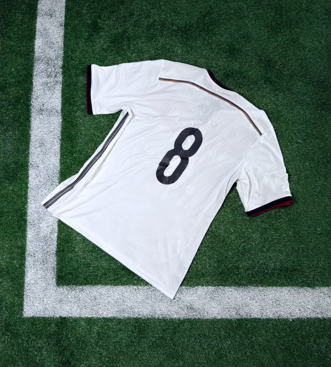 Deutschland Ozil 2014 Home Kit (Size XL)