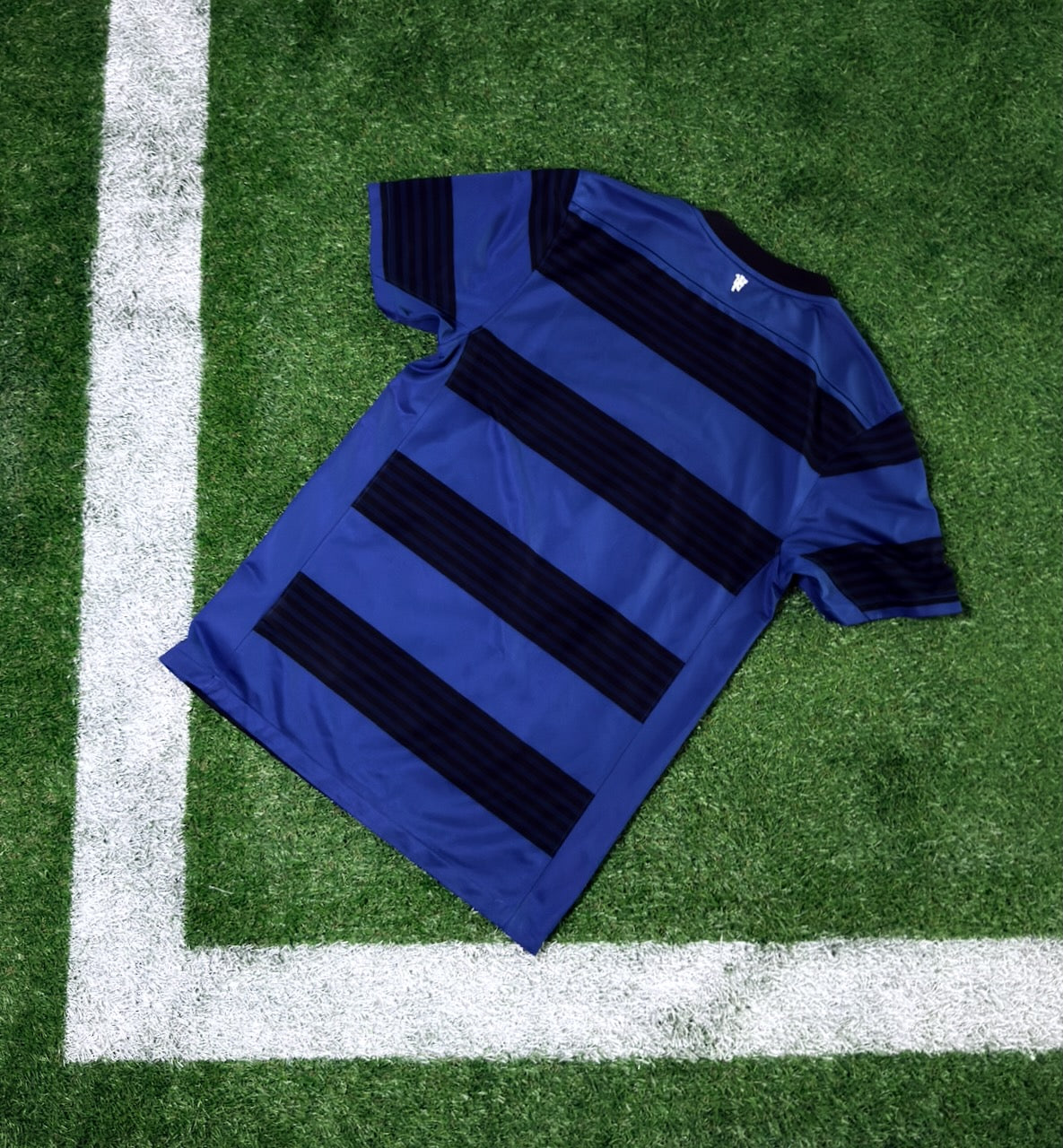 Manchester United 2011 Away Kit (Size S)