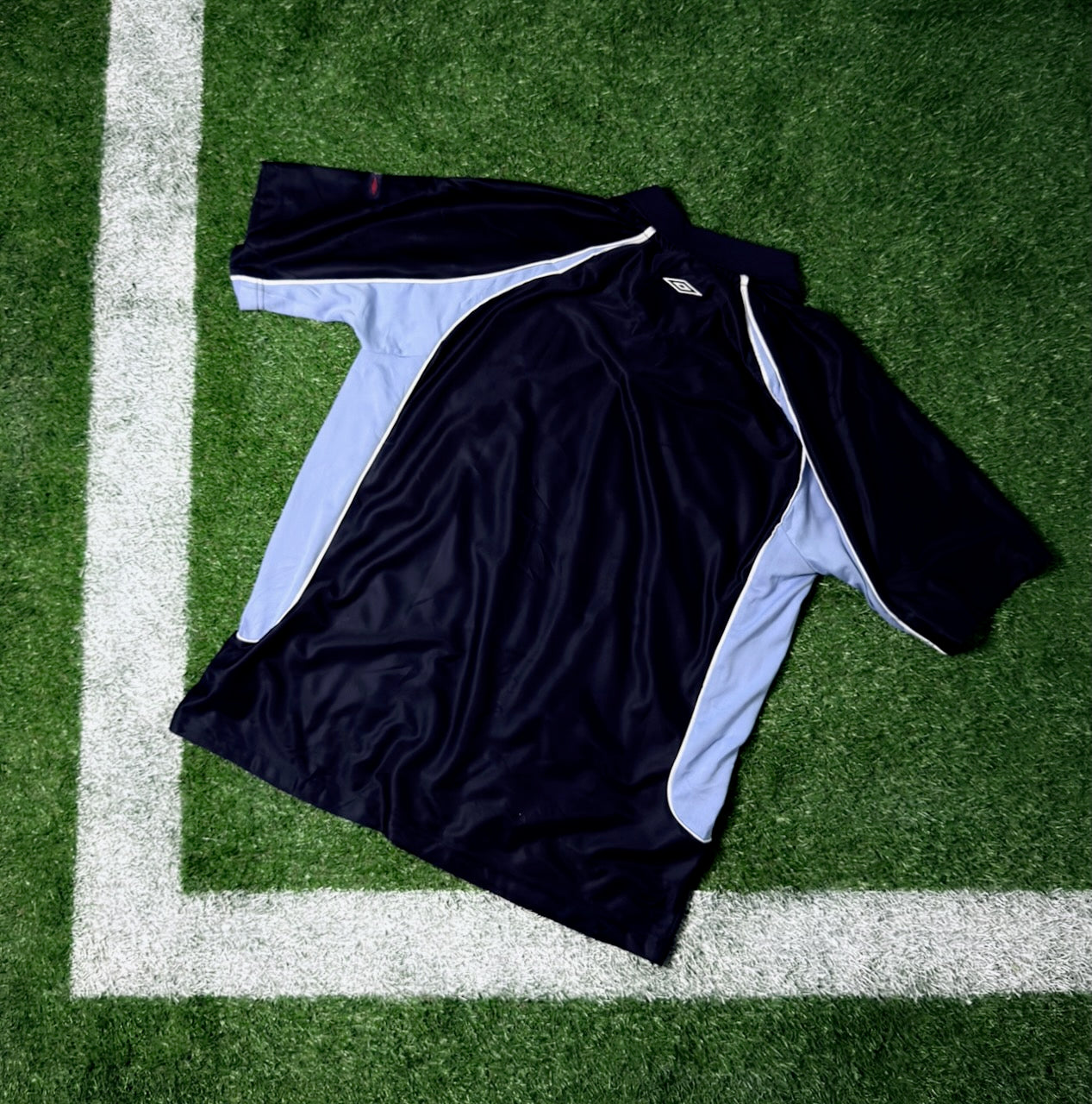 Engeland 00-01 Polo Kit (Size XL)