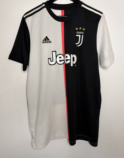 Juventus Ronaldo 19-20 Home Kit (Size L)