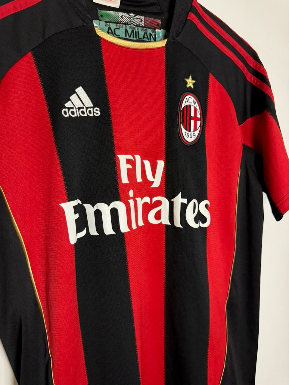AC Milan 10-11 Home Kit (Size S)