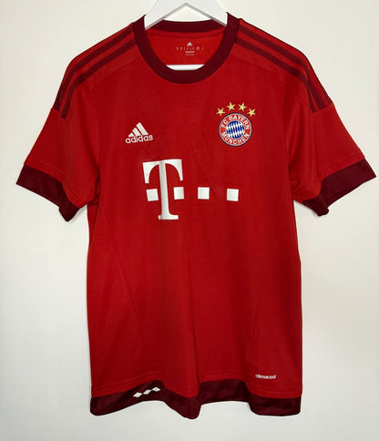 Bayern Munchen Muller 15-16 Home Kit (Size M)